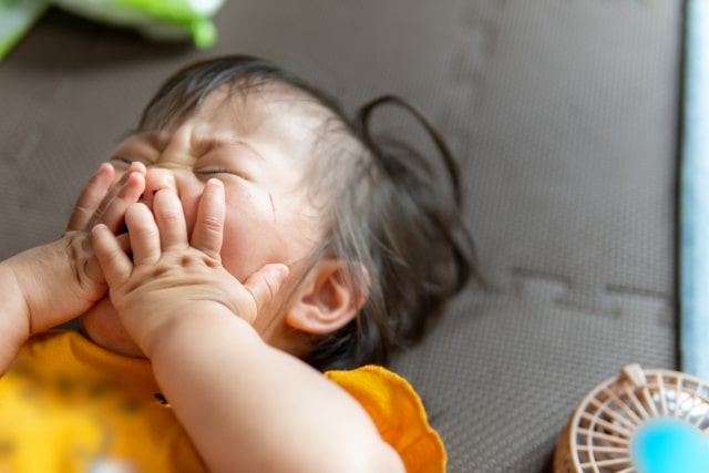 1歳の子が寝る前に大泣きしてしまう！すんなり眠るためには？